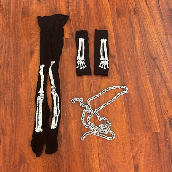 Miss Reaper costume. Size 10-12 - Picture 5 of 5